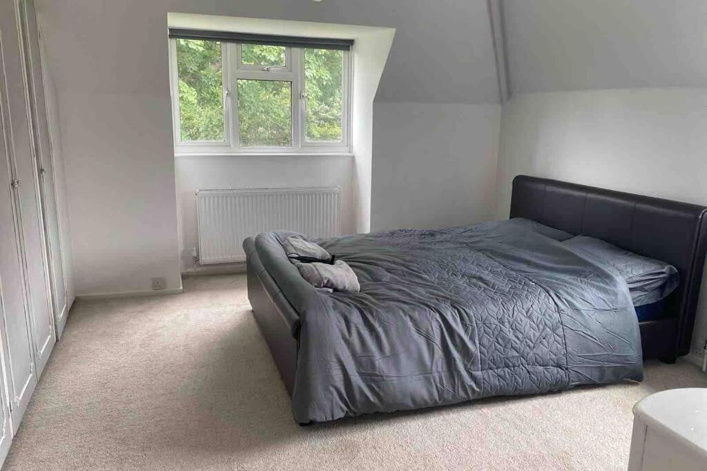 Lovely Cottage In The Heart Of Shirley- Croydon Eksteriør billede